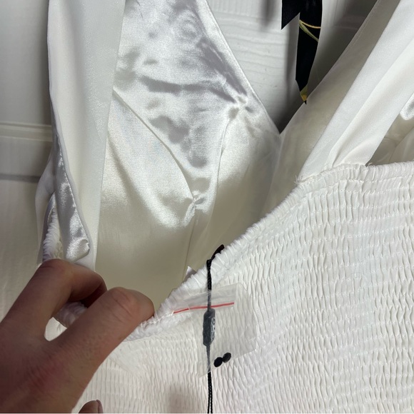 Chi Chi London Embroidered Mini Dress Women’s 6 White Chiffon Black Beaded NEW - Picture 4 of 11